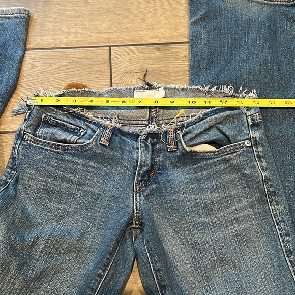 Levis low rise flare jeans - Picture 4 of 6